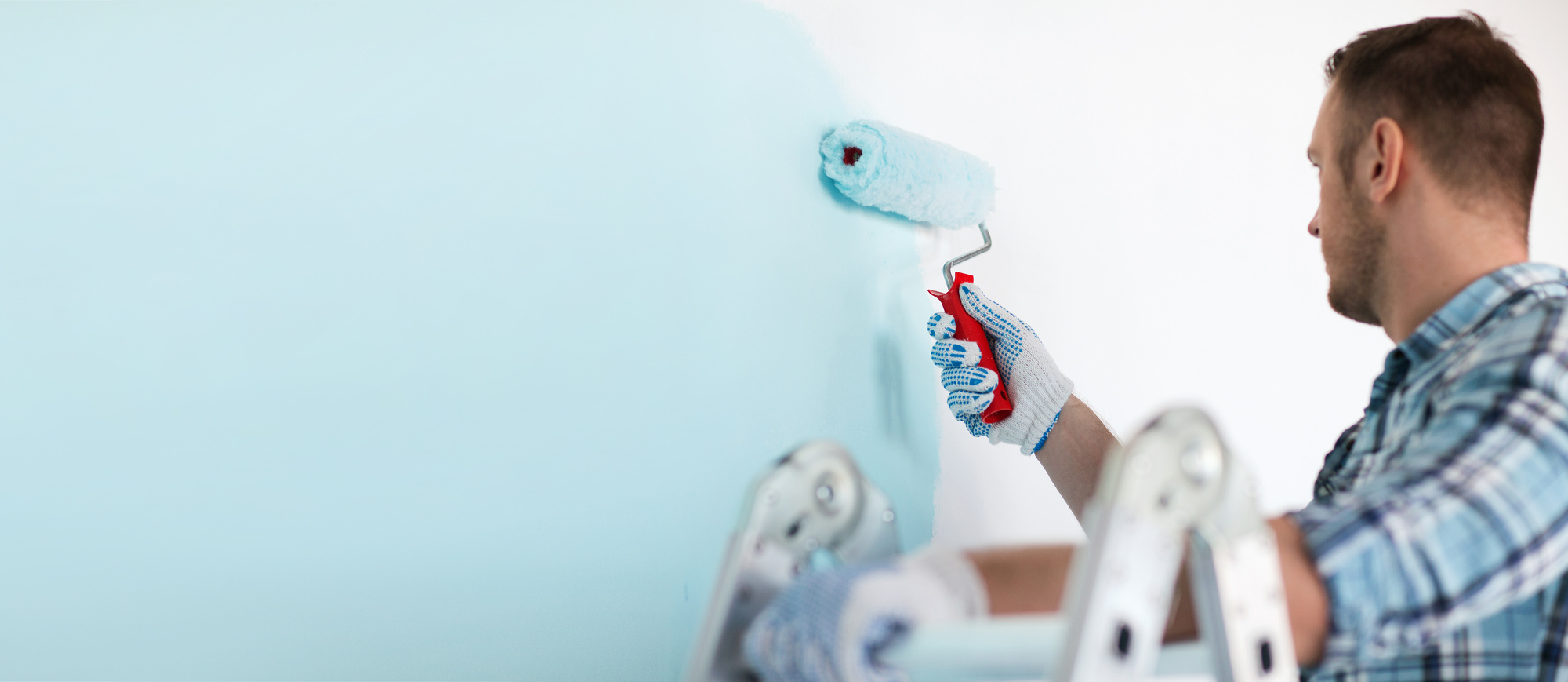 Having professional painters are key for any important project. Make sure you know these 5 major factors to consider before hiring a professional painter.