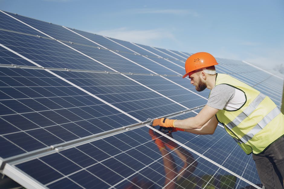 Solar panels are ready and waiting for you to install them! Here's what to expect from your solar energy technician during the process of installation.