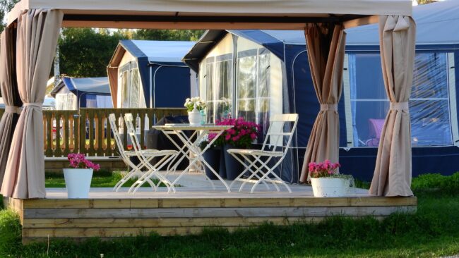 Are you thinking of building in your backyard? Whether you have pergolas, patios, or some other structure in mind, follow this guide for inspiration.