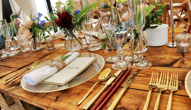 10 Table Decoration Ideas for an Intimate Birthday Celebration