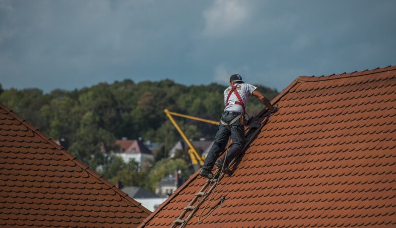 4 Ways You Can Get Enough Funds for Roof Decoration or Reparation