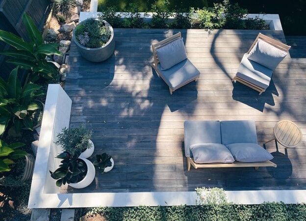 Design a Stunning Backyard With These Outdoor Decor Tips