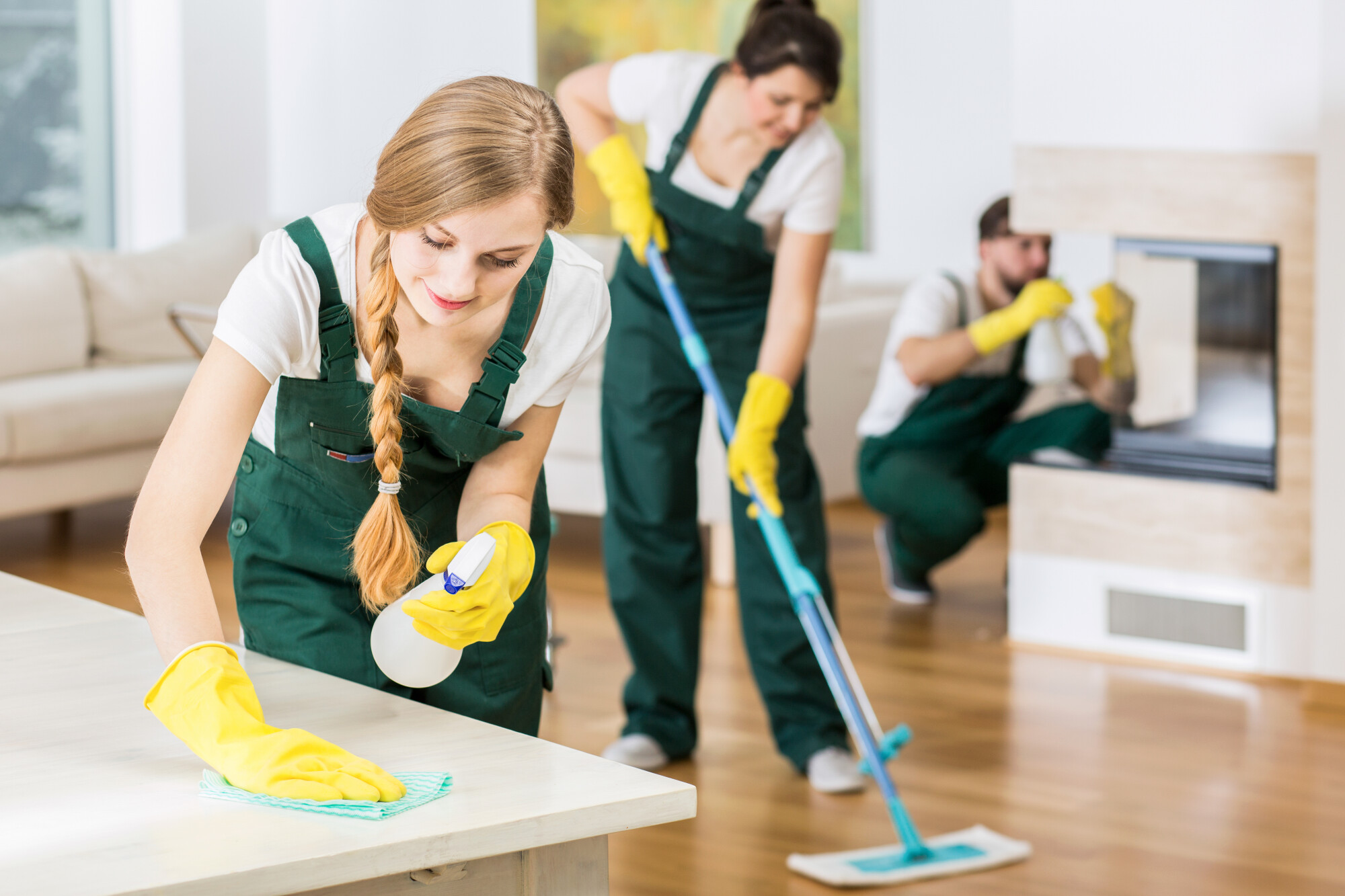 5 Benefits of Hiring Professional Home Cleaners