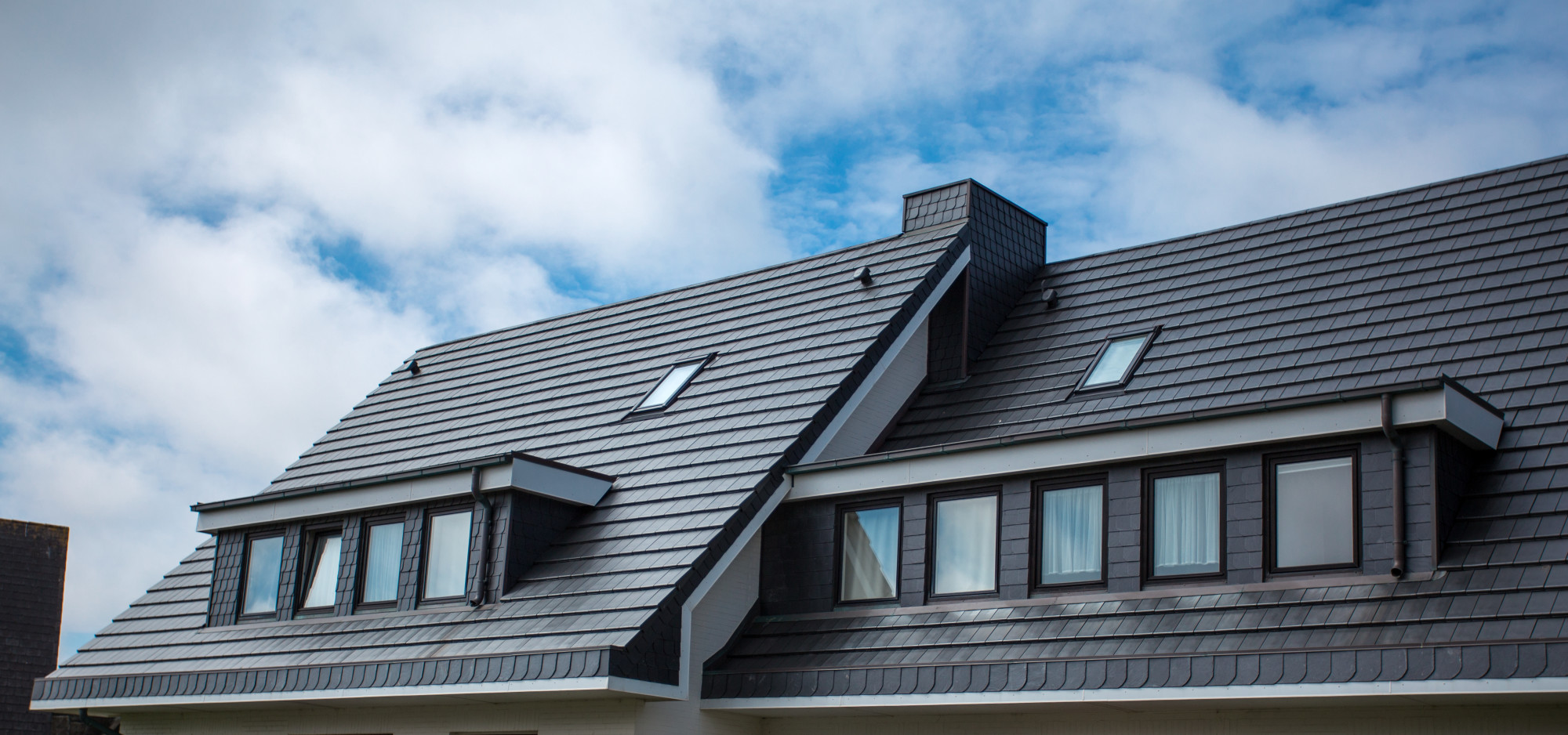 It's important that you understand how long your roof will last. Keep reading to learn more about the average lifespan of a roof.