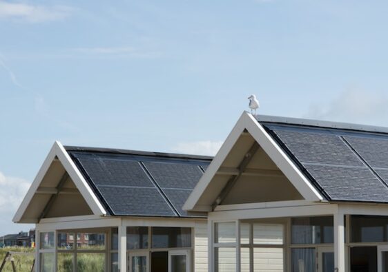 Why Solar Battery Storage Advantageous to Homeowners