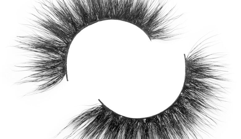 Silk False Eyelashes: The Perfect Addition to Your Look