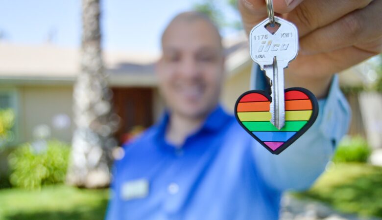 How to Partner with a Real Estate Firm to Sell Your Home Without Breaking the Bank