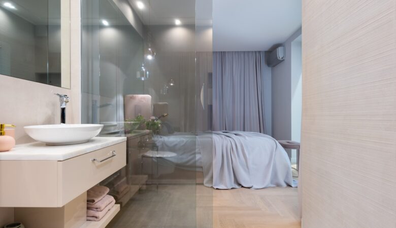 Revitalize Your Bathroom: 6 Creative Ideas for a Stylish and Functional Makeover