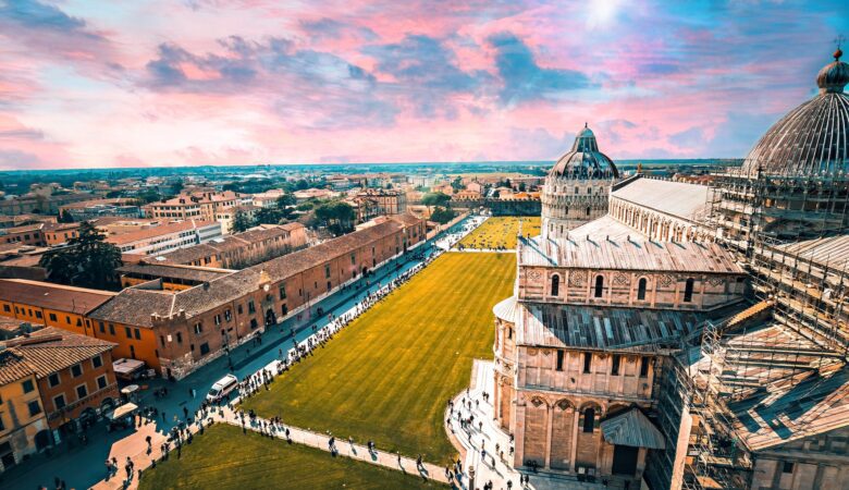 Exploring Pisa's Historic Center from Pisa Centrale: Architecture, Culture, and History