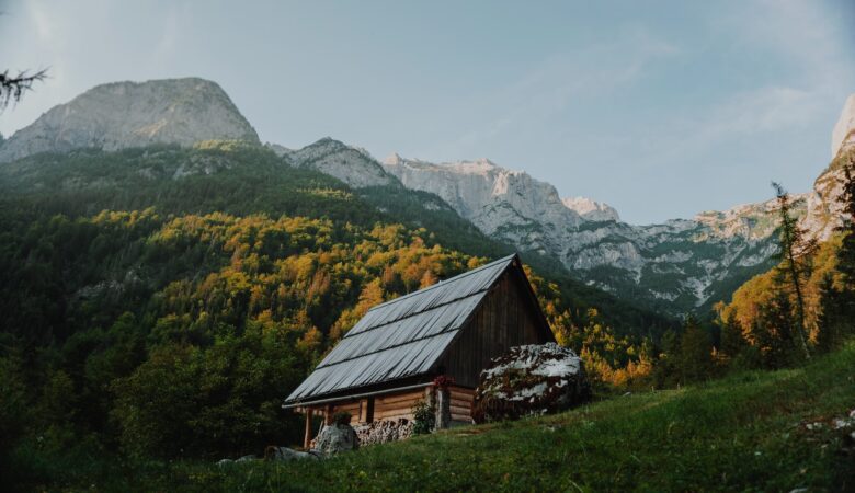 Where can I find mountain cabins in California?