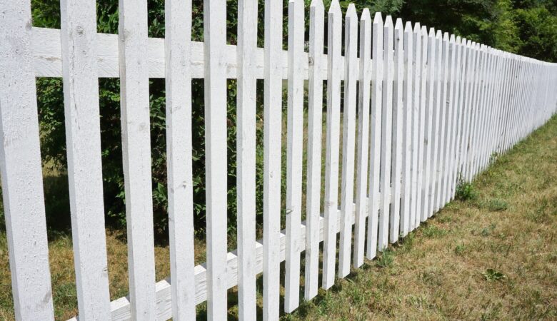 How to Choose a Fence Company for Your Needs