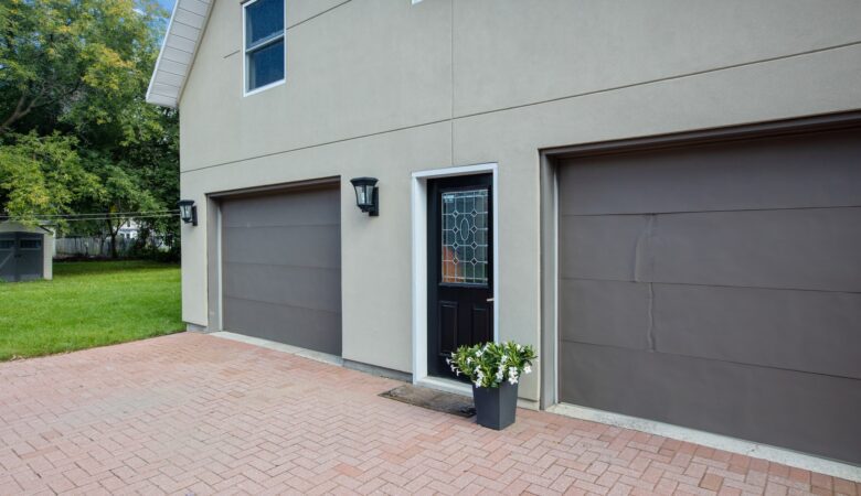 10 Reasons to Invest in a Quality Garage Door