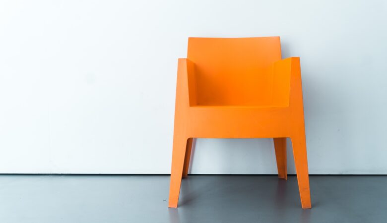 Expert Tips for Decorating With Accent Chairs