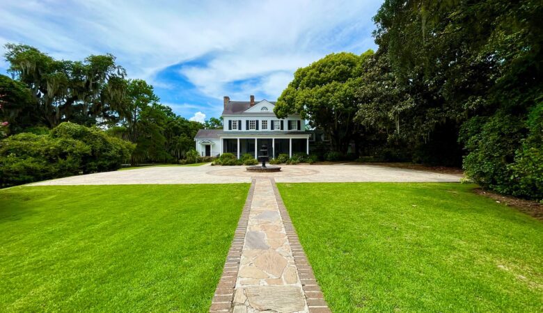 The Benefits of Lawn Care - How to Keep Your Lawn Looking Great