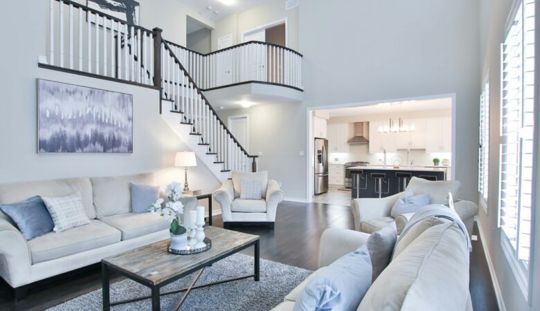 Mastering the Maximalist Aesthetic in Your Home